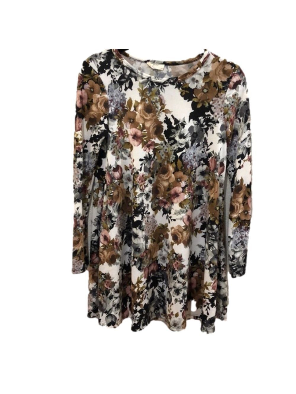 Pinc SzM floral knit long sleeve swing dress. Autumn fall seasonal flirty flare